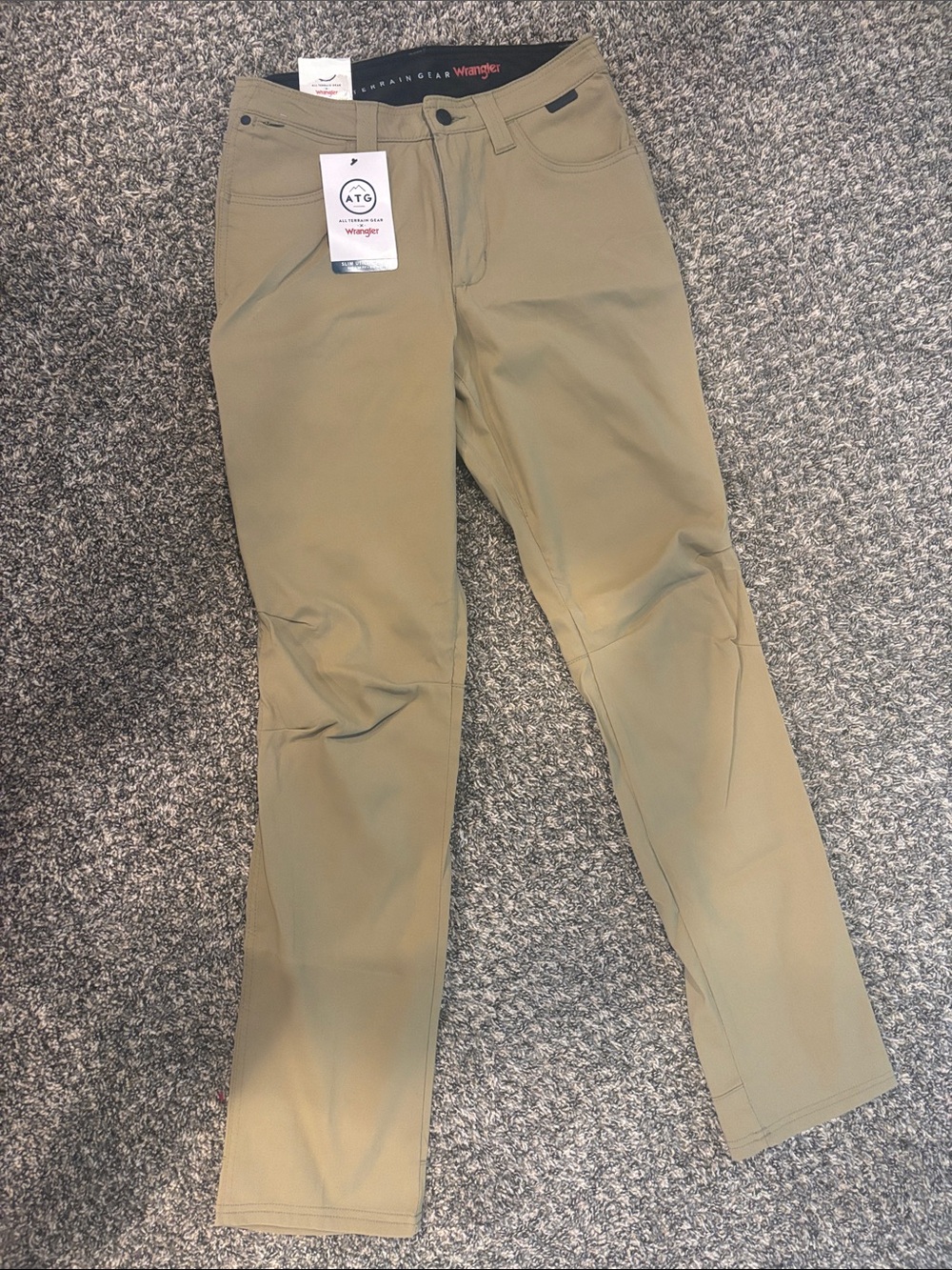 Wrangler Women’s Straight Leg Utility pant in Khaki